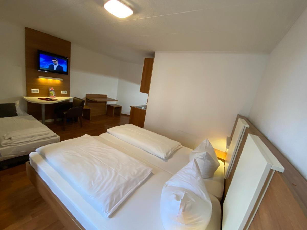 Triple Room,942547463:JPEG